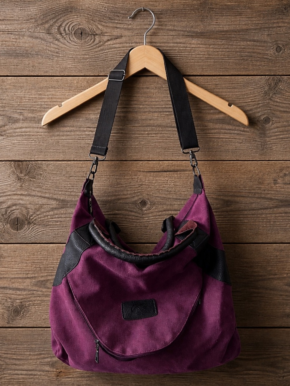 CHIC K2 CLASSIC Canvas Wine Color  Crossbody Handled Lg Messenger Bag